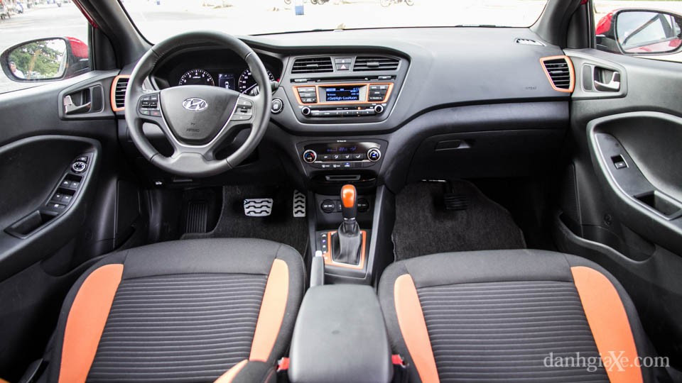 Bảng tablo Hyundai i20 Active 2015