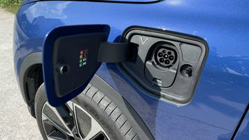 Cổng sạc VF 8