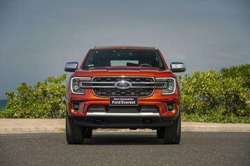 Đầu xe Ford Everest 2023