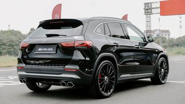 Đuôi xe ấn tượng