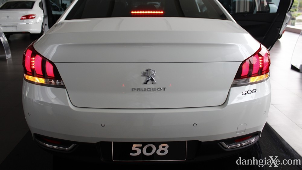 Đuôi xe Peugeot 508 2015