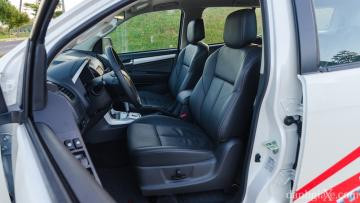Ghế ngồi Isuzu mu-X 2016