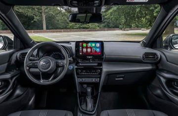 Khoang lái Toyota Yaris Cross 2022