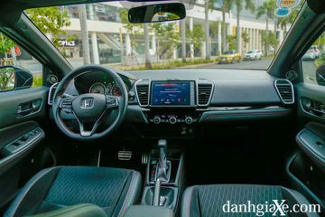 Khoang nội thất Honda City 2023