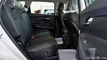 Khoang nội thất Hyundai SantaFe 2020