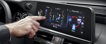 Màn hình giải trí trung tâm 12.3 inch trên Lexus ES 300h 2025