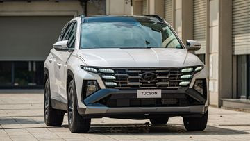 Mặt ca lăng Hyundai Tucson 2025
