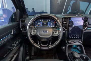 Nội thất Ford Everest Platinum