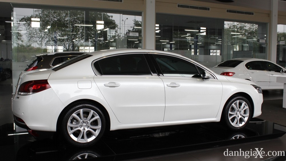 Thân xe Peugeot 508 2015