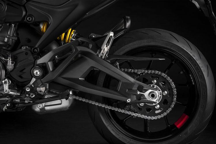 Khối động cơ hoàn hảo của Ducati Monster 2021